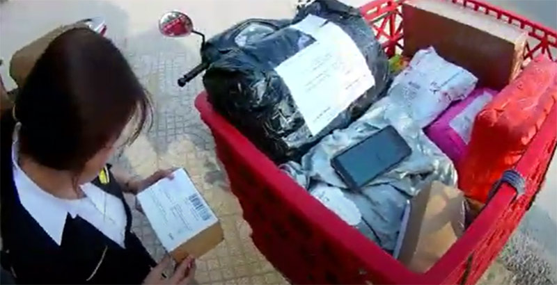 Mua trứng rung tình yêu