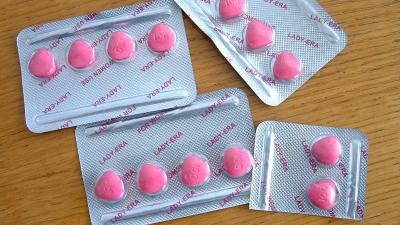 Lady Era: được sử dụng để điều trị rối loạn tình dục nữ, tăng ham muốn tình dục,